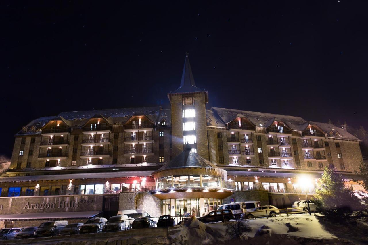 Sno Aragon Hills Hotel Formigal Exterior photo