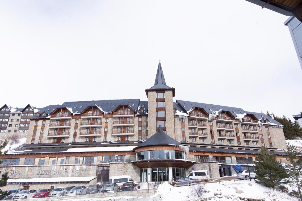 Sno Aragon Hills Hotel Formigal Exterior photo